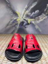 Lade das Bild in den Galerie-Viewer, Papucei Pantolette Cora Red