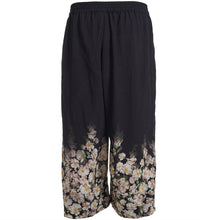 Lade das Bild in den Galerie-Viewer, Hingucker Hose mit süßem, floralen Muster Gr 40 bis 62 - Gozzip