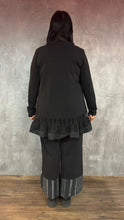 Lade das Bild in den Galerie-Viewer, Mädchenglück exklusive Tunika in Schwarz/Schwarz aus Stoffmix und Rüschen bis Größe 62
