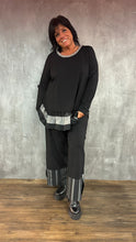 Lade das Bild in den Galerie-Viewer, Mädchenglück exklusive Tunika in Schwarz/Grau aus Stoffmix und Rüschen bis Größe 62