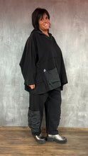 Lade das Bild in den Galerie-Viewer, Mädchenglück Hoodie Einheitsgröße in Schwarz - Onesize/ Oversized