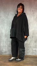 Lade das Bild in den Galerie-Viewer, Mädchenglück Hoodie Einheitsgröße in Schwarz - Onesize/ Oversized
