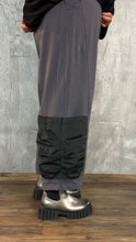 Load image into Gallery viewer, Mädchenglück Hose in 3 Größen in Grau mit Memory Taft Einsatz