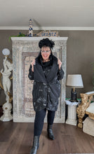 Load image into Gallery viewer, Mädchenglück Jacke Mantel 2 Größen bis Gr 64 Jacquard mit Taft in Schwarz Grau