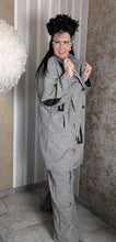 Load image into Gallery viewer, H4 Longblazer Plussize Größe 44 bis 62