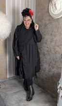 Load image into Gallery viewer, H4 2-Teiler mit Kleid und Weste in regular und plussize