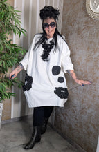 Lade das Bild in den Galerie-Viewer, Wunderschöne Longtunika in Wollweiss mit Memory Taft aus Baumwolle Grösse 40 bis 62