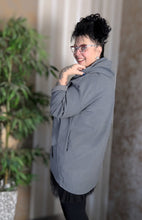 Load image into Gallery viewer, Leichte Cordjacke Einheitsgröße Gr 44 bis 54 in Grau Saisonartikel Low Budget