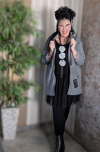 Load image into Gallery viewer, Leichte Cordjacke Einheitsgröße Gr 44 bis 54 in Grau Saisonartikel Low Budget