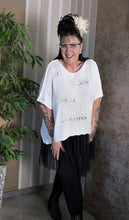 Load image into Gallery viewer, Überwurf mit Cut Outs in Weiß Tragbar alle Größen