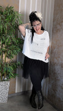 Load image into Gallery viewer, Überwurf mit Cut Outs in Weiß Tragbar alle Größen