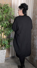 Lade das Bild in den Galerie-Viewer, Wunderschöne Longtunika in Schwarz mit Memory Taft aus Baumwolle Grösse 40 bis 62