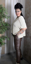 Load image into Gallery viewer, Überwurf mit Cut Outs in Beige Tragbar alle Größen