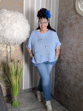 Load image into Gallery viewer, Überwurf mit Cut Outs in Blau Tragbar alle Größen
