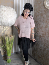 Load image into Gallery viewer, Überwurf mit Cut Outs in Rosa Tragbar alle Größen