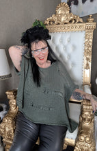 Load image into Gallery viewer, Überwurf mit Cut Outs in Khaki Tragbar alle Größen