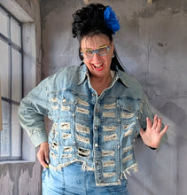Load image into Gallery viewer, Redesign Jeansjacke used Style mit Cut Outs bis Größe 60