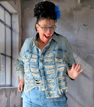Load image into Gallery viewer, Redesign Jeansjacke used Style mit Cut Outs bis Größe 60