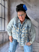 Load image into Gallery viewer, Redesign Jeansjacke used Style mit Cut Outs bis Größe 60
