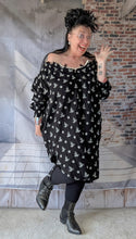 Lade das Bild in den Galerie-Viewer, Maxlive Musselin Longtunika mit Stickerei Oversize Style bis Größe 62