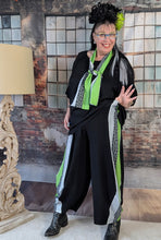 Load image into Gallery viewer, CNG 3 Teiler bestehend aus Tunika, Schal und Hose Gr 40 bis 54