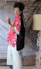 Lade das Bild in den Galerie-Viewer, Tunika von CN-G mit tollem Blumenmuster und Cut Out