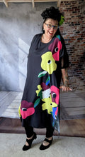 Lade das Bild in den Galerie-Viewer, Jetzt reduziert CNG Kleid mit floralem Design bis Größe 56