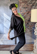 Lade das Bild in den Galerie-Viewer, Jetzt reduziert CNG Tunika Be yourself in Apfel grün mit Schwarz Onesize bis Größe 62