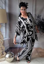 Lade das Bild in den Galerie-Viewer, SALE CNG Set bestehend aus Tunika und Hose Größe 42 bis 62