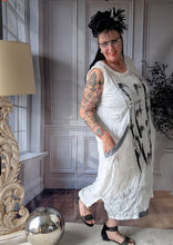 Load image into Gallery viewer, Jetzt reduziert -Mädchenglück Kleid weiß in Crash Optik Größe 42 bis 62