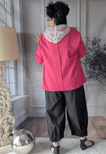 Lade das Bild in den Galerie-Viewer, SALE CNG Tunika mit Applikation und Kapuze