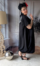 Lade das Bild in den Galerie-Viewer, CNG Sommerkleid in Schwarz Pink Grün Oversize Style alle Größen