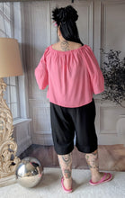 Load image into Gallery viewer, CNG Baumwoll Set mit Carmenbluse und Longshort bis Größe 56/58 in Rosa Schwarz