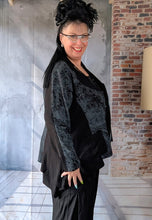 Load image into Gallery viewer, Asymmetrische Oversize Jacke in verschiedenen Größen bis Gr 64