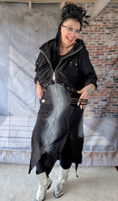 Load image into Gallery viewer, Redesign Sweatmantel bis Größe 54 in Batik Muster