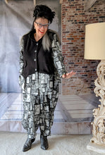 Load image into Gallery viewer, Jackenbluse aus Sweat und Jaquard und passende Hose - auch einzeln bestellbar