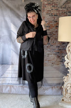 Load image into Gallery viewer, 2 Teiler Kleid mit Überwurf Jacke - raffiniert und aussergewöhnlich bis Größe 50