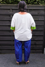 Lade das Bild in den Galerie-Viewer, CN-G Tunika mit floralem Design bis Größe 60