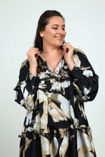 Load image into Gallery viewer, Seidenkleid leicht und luftig in aktuellen Frühlingsfarben von unserem beliebten Label Mädchenglück 6005 bis Größe 62