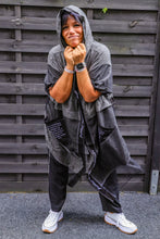 Load image into Gallery viewer, Jacke Überwurf mit Druckknopfverschluss bis Größe 60