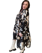 Load image into Gallery viewer, Seidenkleid leicht und luftig in aktuellen Frühlingsfarben von unserem beliebten Label Mädchenglück 6005 bis Größe 62