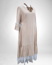 Load image into Gallery viewer, Kleid von Mädchenglück mit angenähtem Tüllabschluss in 3 Farben und Größen bis Gr 60