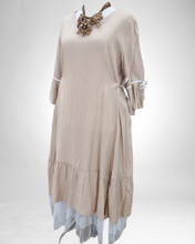 Load image into Gallery viewer, Kleid von Mädchenglück mit angenähtem Tüllabschluss in 3 Farben und Größen bis Gr 60