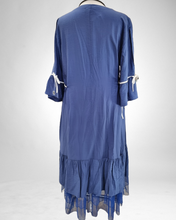 Load image into Gallery viewer, Kleid von Mädchenglück mit angenähtem Tüllabschluss in 3 Farben und Größen bis Gr 60