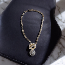 Lade das Bild in den Galerie-Viewer, Mix Kette mit Barrenverschluss und Münze