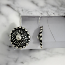 Lade das Bild in den Galerie-Viewer, Charro Ohrring aus plattiertem Silber
