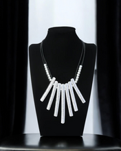 Lade das Bild in den Galerie-Viewer, Statement Kette Balken