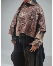 Load image into Gallery viewer, H4 Kurzjacke braun aus veganen Leder - alle Größen