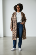 Lade das Bild in den Galerie-Viewer, Leo Mantel in 2 Farben Braun und Khaki Onesize Größe 42 bis 60