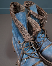 Lade das Bild in den Galerie-Viewer, Papucei Stiefelette Jason blue